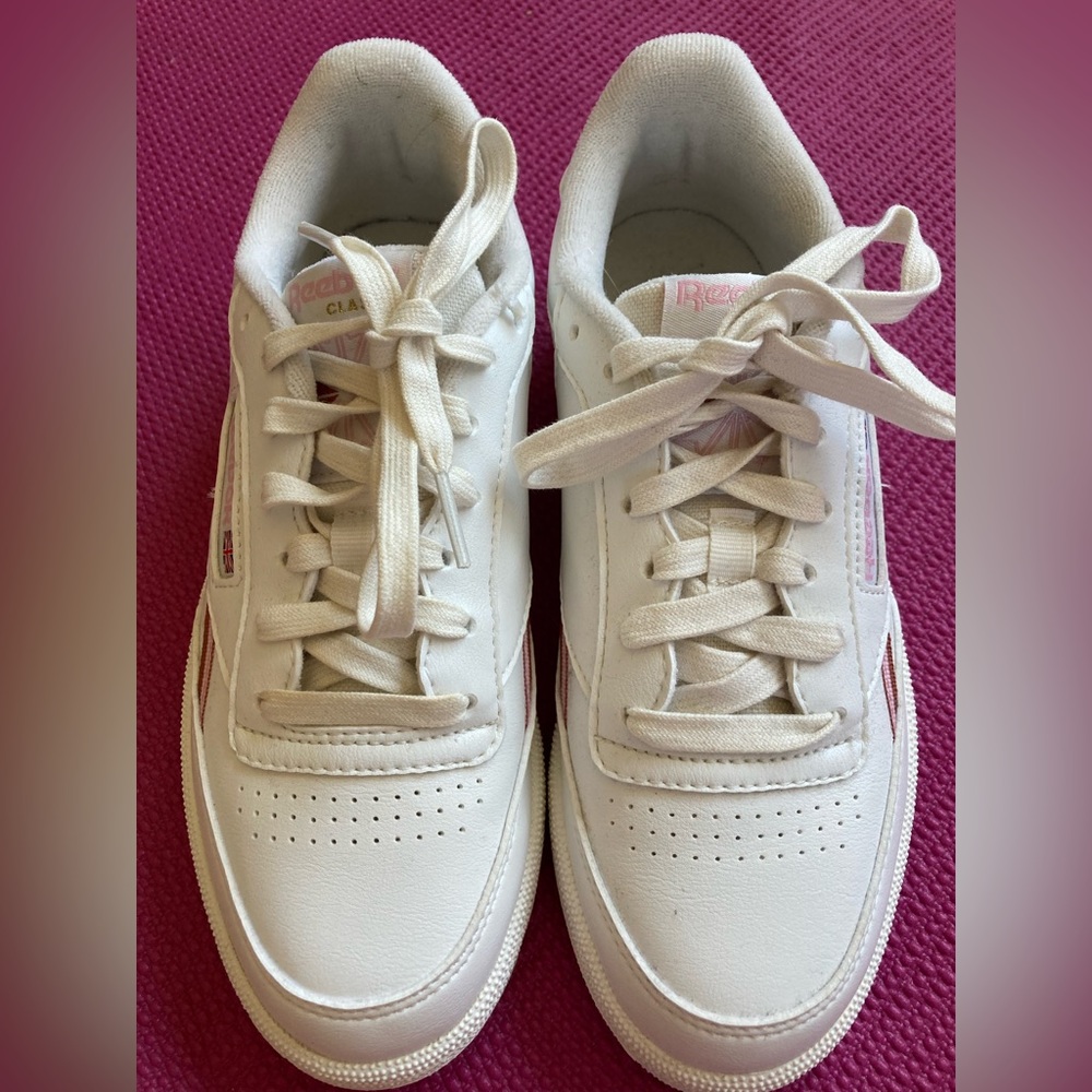 Reebok Classic Sneakers